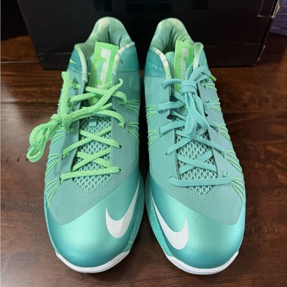 Size 10 - Nike Air Max LeBron 10 Low Easter 2013. - Picture 2 of 8